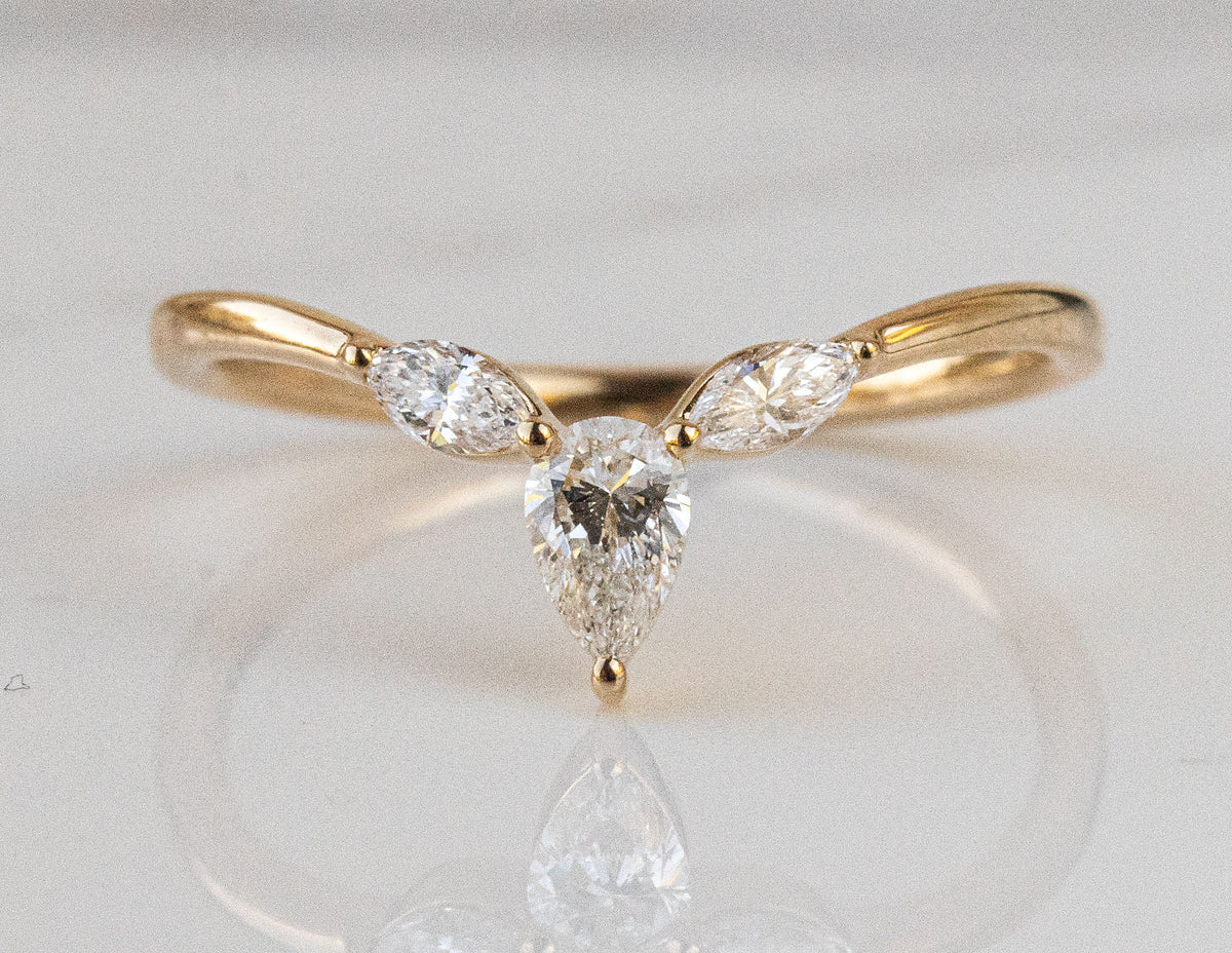 1/3ct. t.w. Diamond Curved Wedding Ring in 14K Yellow Gold