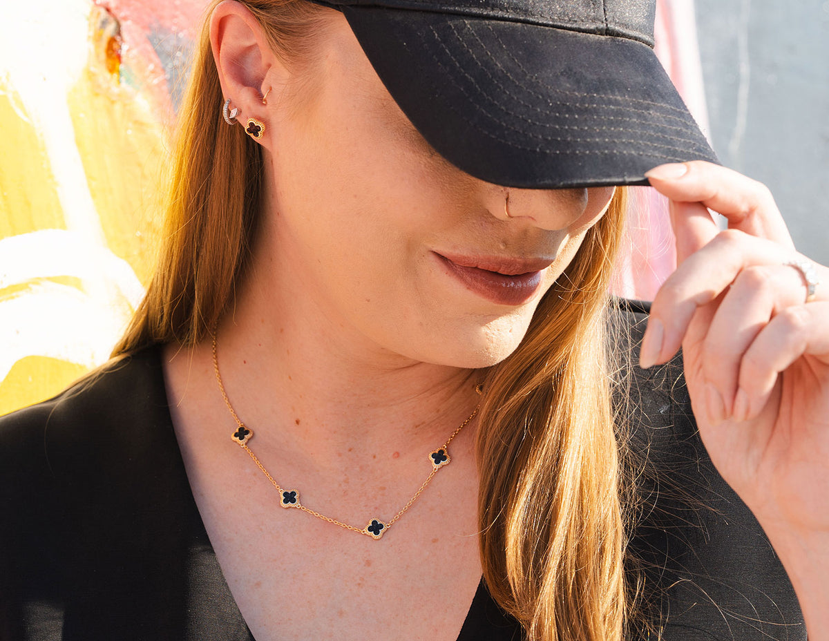Crushed Black Diamond 5-Clover Pendant in Vermeil