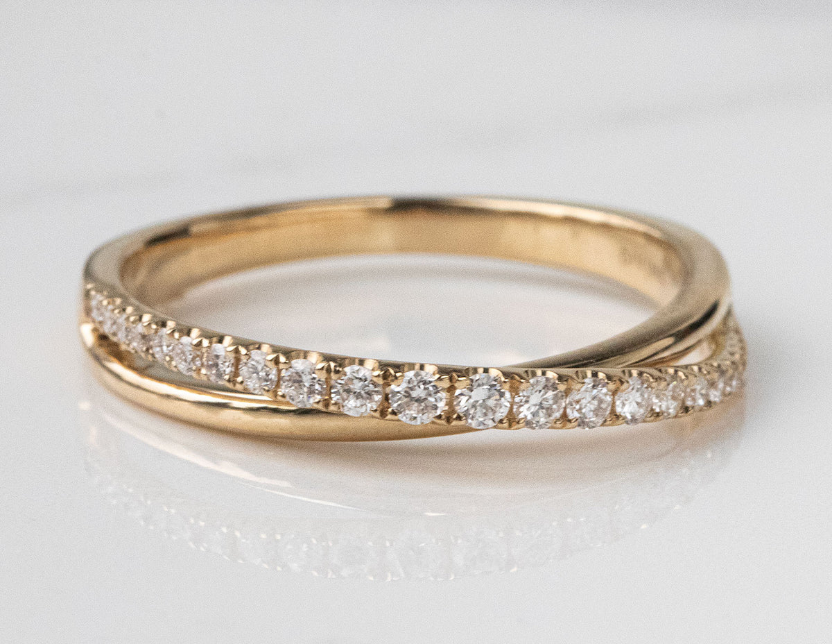 1/5ct. t.w. Diamond Crossover Ring in 14K Yellow Gold
