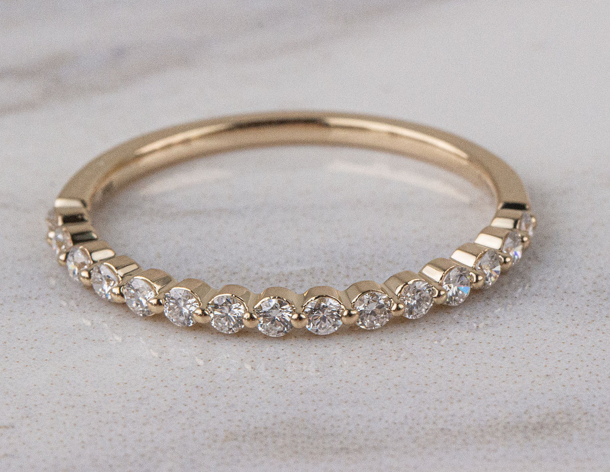 1/4ct. t.w. Round Cut Diamond Anniversary Ring in 14K Yellow Gold