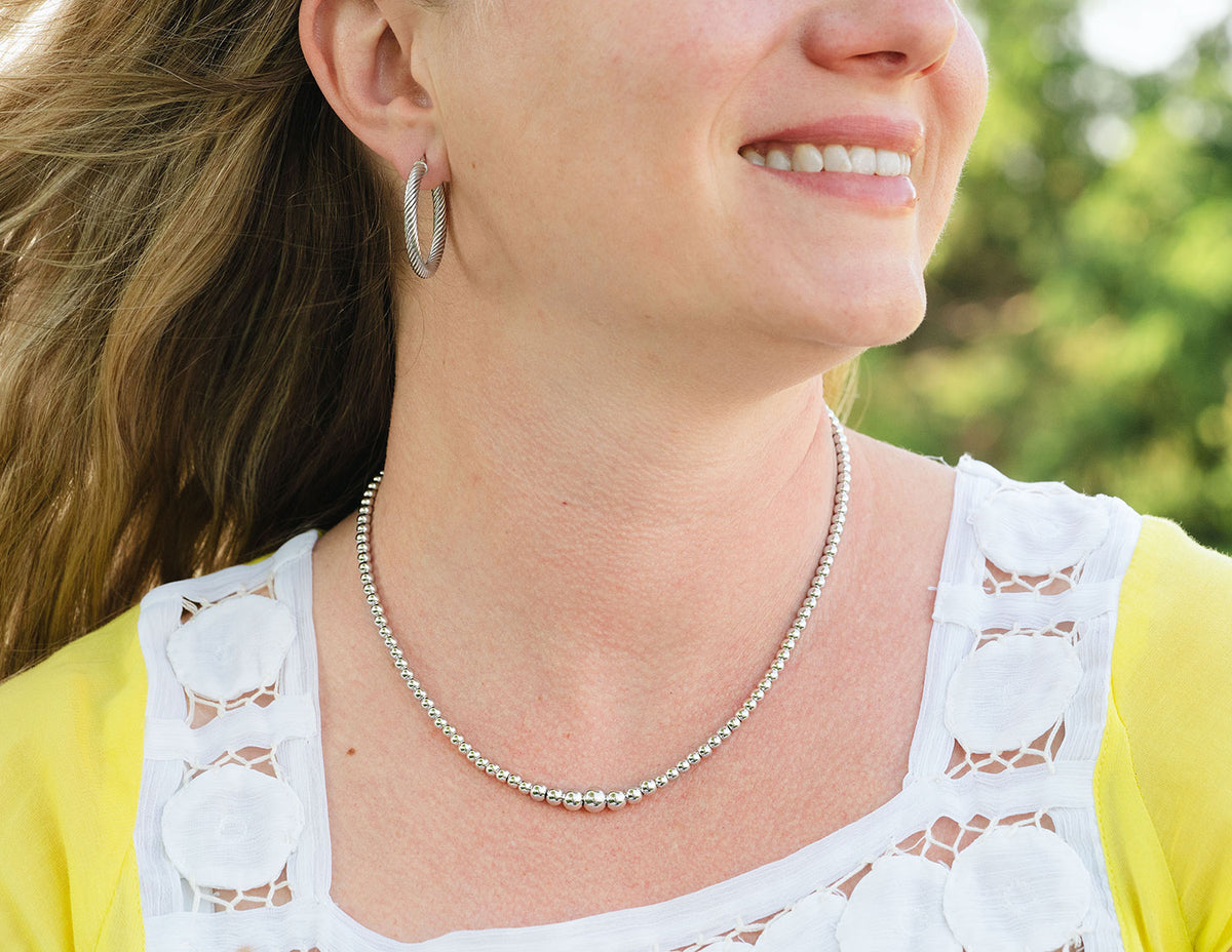 18" Graduated Beaded Necklace in Sterling Silver