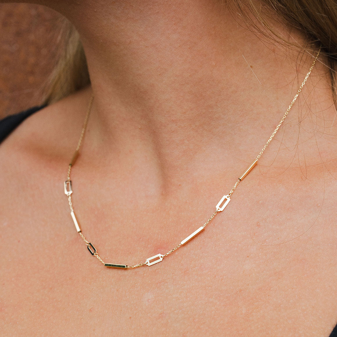 Bar & Oval Station Necklace in 14K Yellow Gold