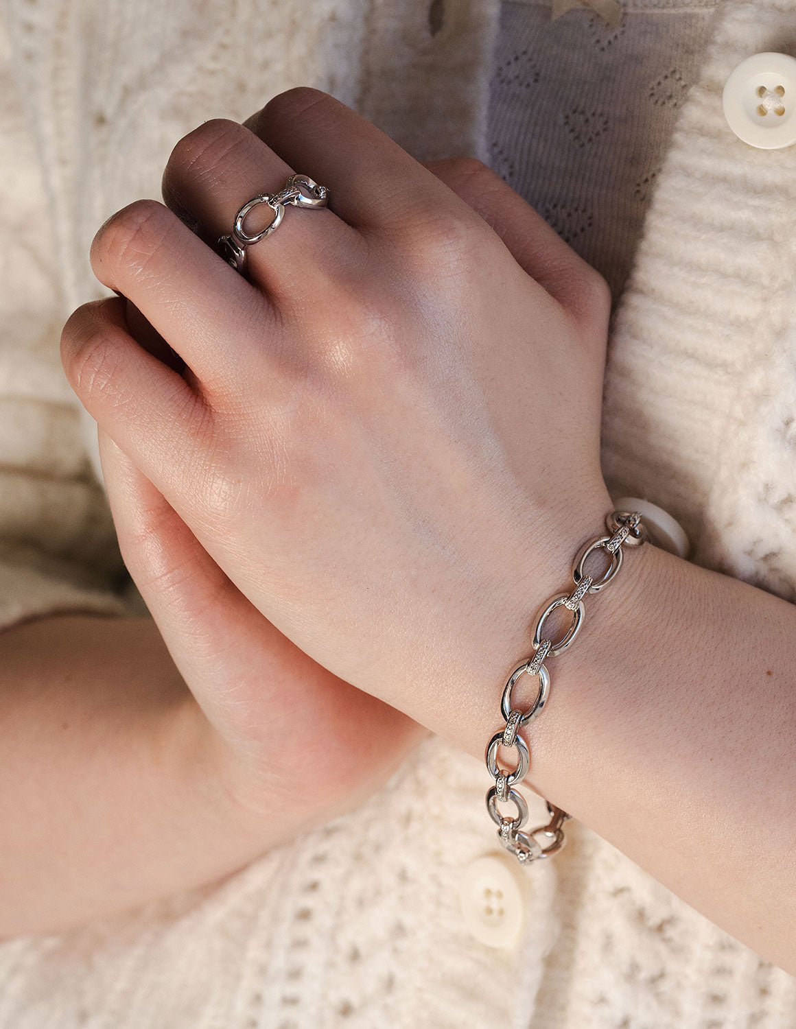 1/10ct. t.w. Oval Link Diamond Bracelet in Sterling Silver