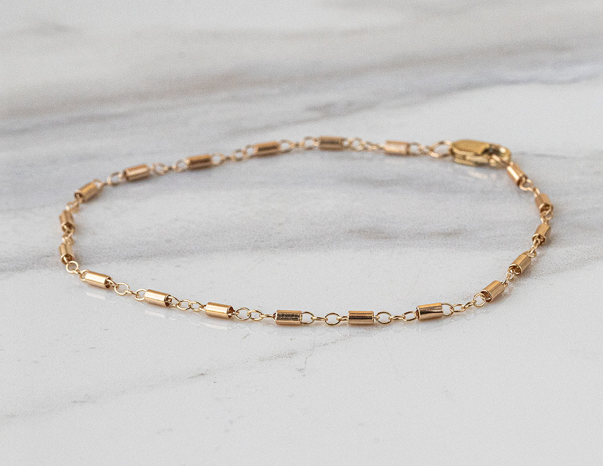 7" Satellite Bar Bracelet in 14K Yellow Gold