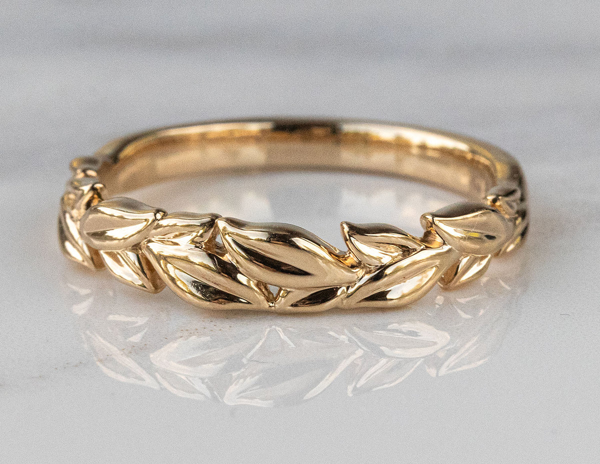 Leafy Plain Fashion Ring in 14K Yellow Gold