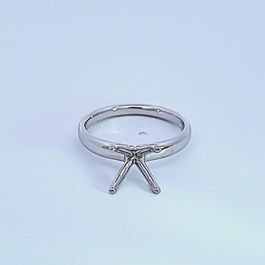 Solitaire Engagement Ring in 14K White Gold