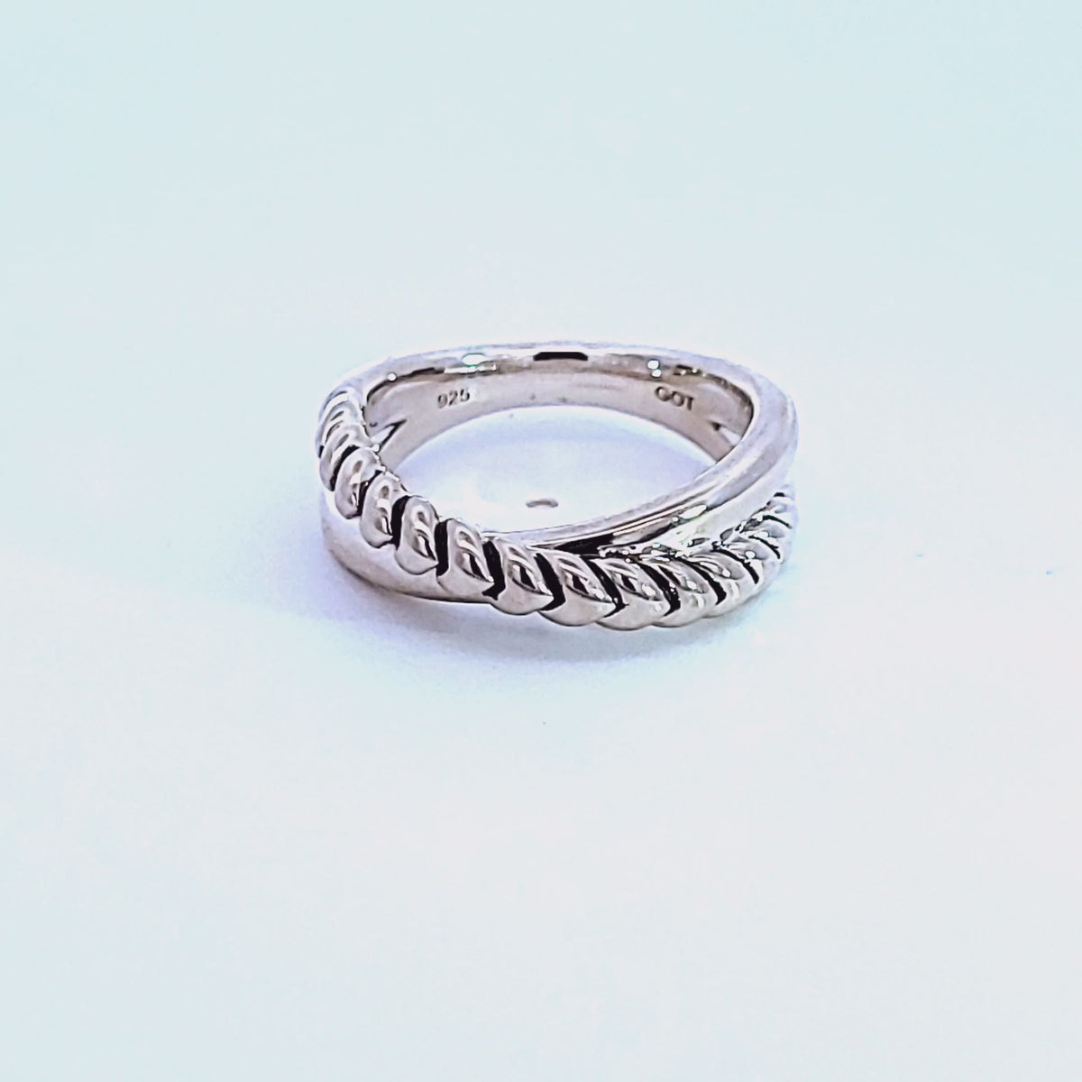 Sterling Silver Crossover Fashion Ring